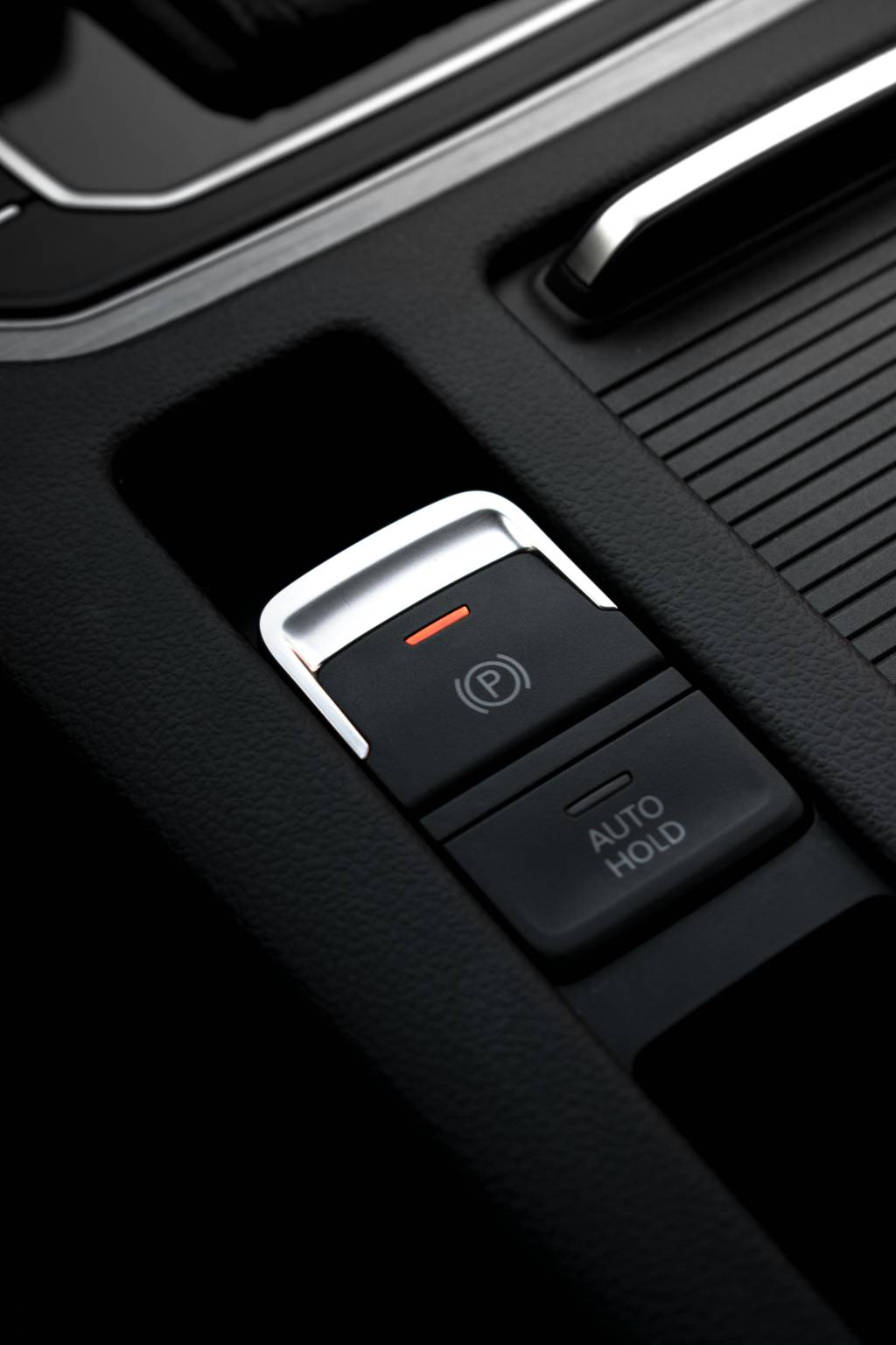 Résiliation et changement rapide : passer à une assurance auto en ligne immédiate sans stress