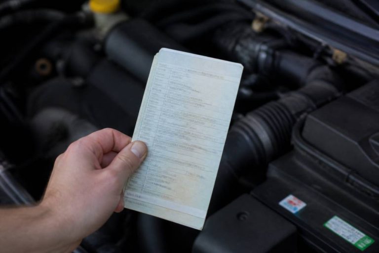 Cylindre moteur carte grise : où trouver l’information et pourquoi elle compte