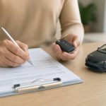Carte grise véhicule hybride : démarches, coût et documents à prévoir