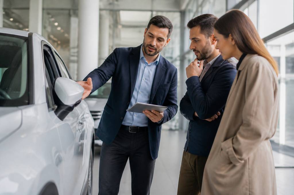 Acheter une voiture hybride : les critères à connaître avant de choisir