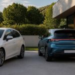 Hybride vs electrique : quel choix pour rouler plus malin en 2026 ?