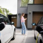 Électrique ou hybride rechargeable : quelle voiture choisir en 2026 ?