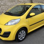 La 107 jaune : que vaut cette citadine en occasion ?