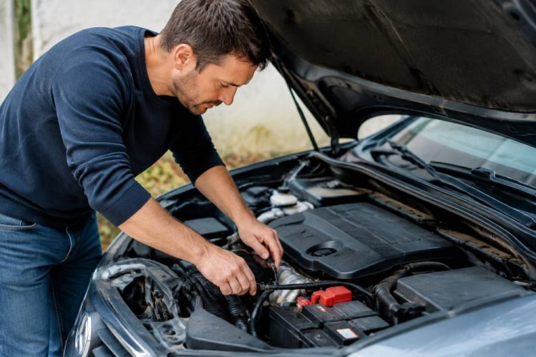 Batterie essence sur diesel : est-ce possible et sans risque pour votre voiture ?